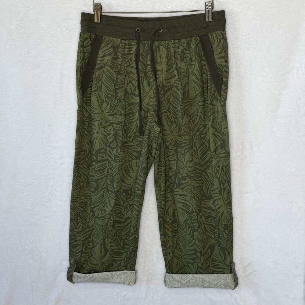 Emily Daniel’s Women's Size Small Dark Olive Green Palm Print Capri Pants